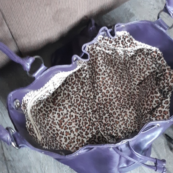 Purse - Picture 3 of 4